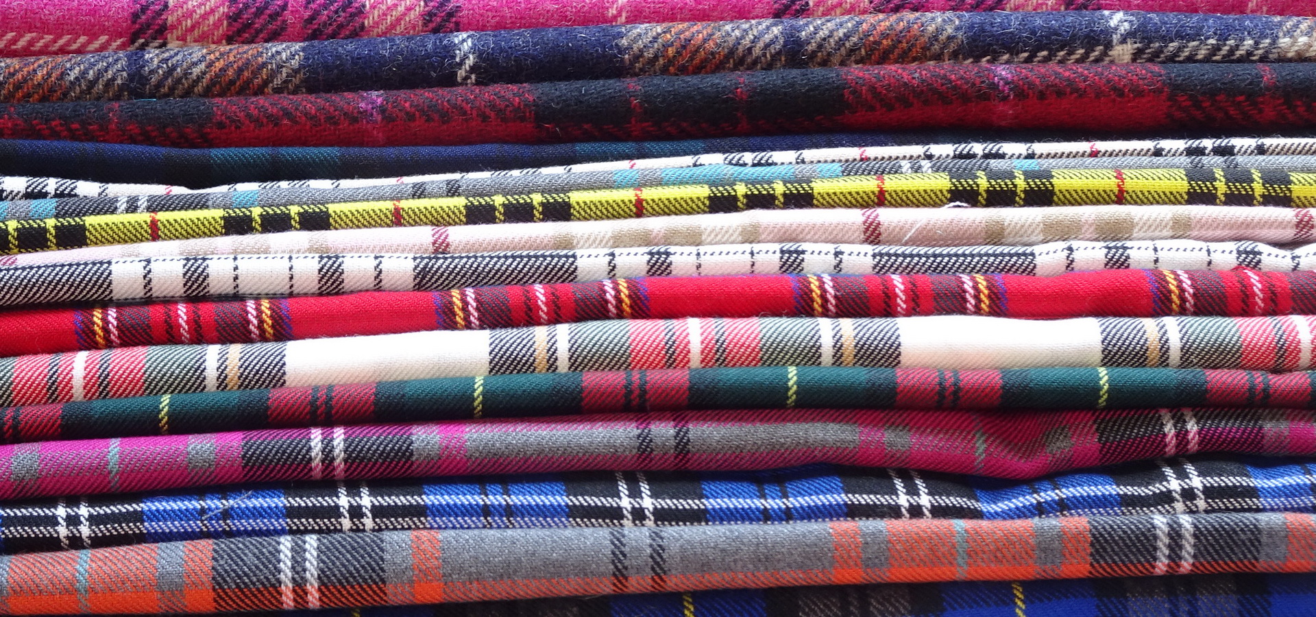 malbers-fabrics-banner-tartan