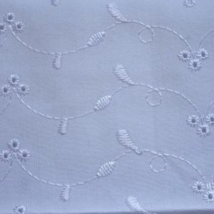 malbers-fabrics-broderie-anglais-ba1018
