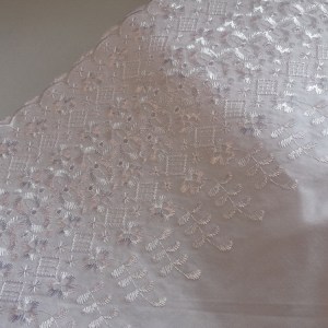 malbers-fabrics-broderie-anglais-ba11014